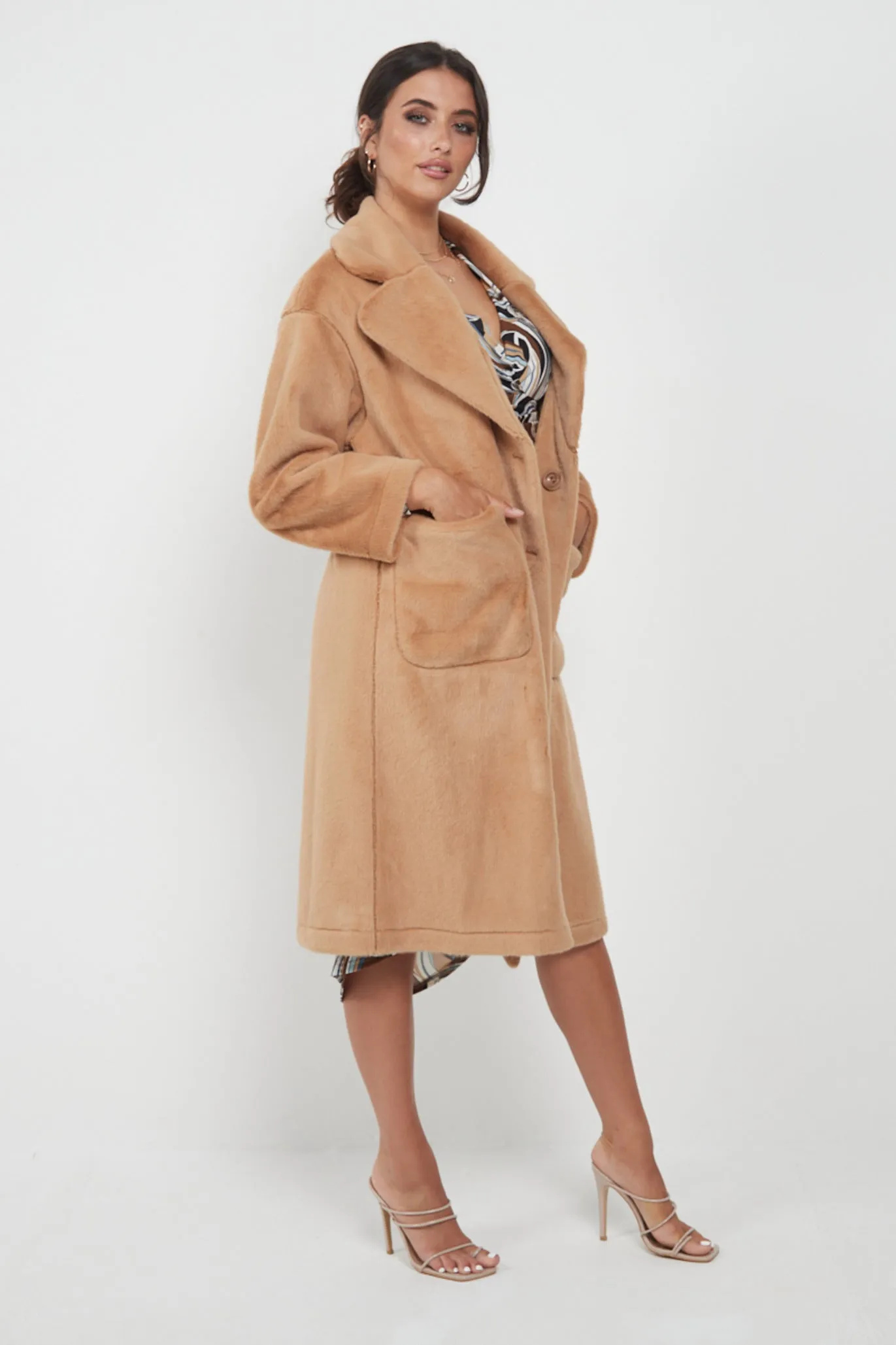 Reversible Angeleye Fluffy Soft Coat in Nude Brown