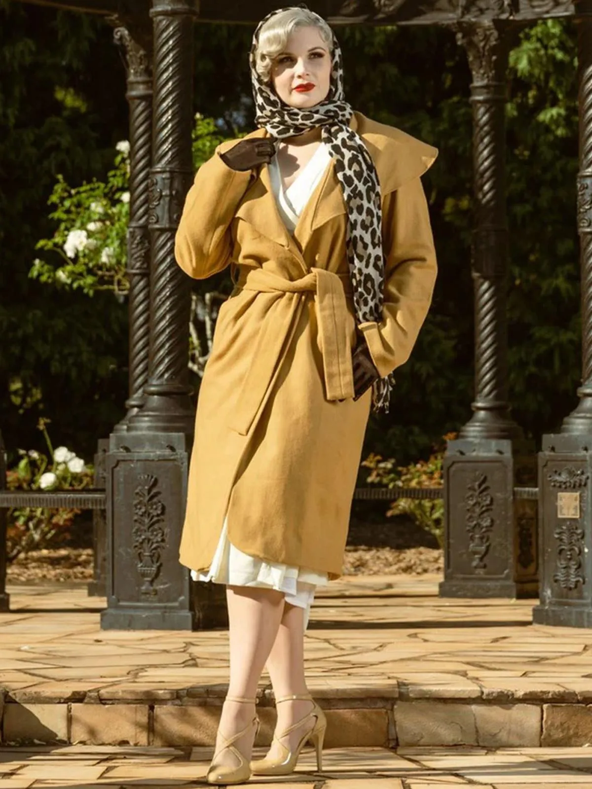 Classic Hollywood 1940s 1950s Style Camel Wrap Coat