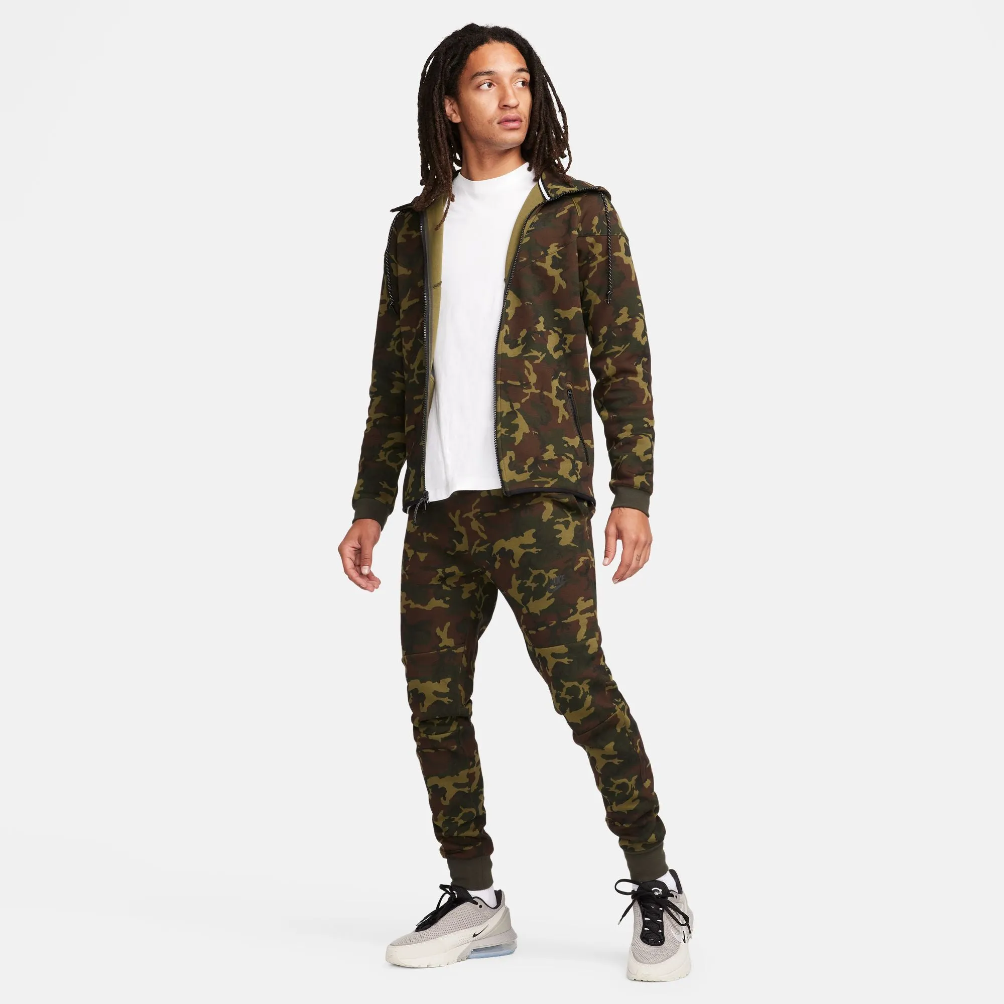 Nike Sportswear Tech Fleece OG Slim Fit Joggers (Sequoia/Black)