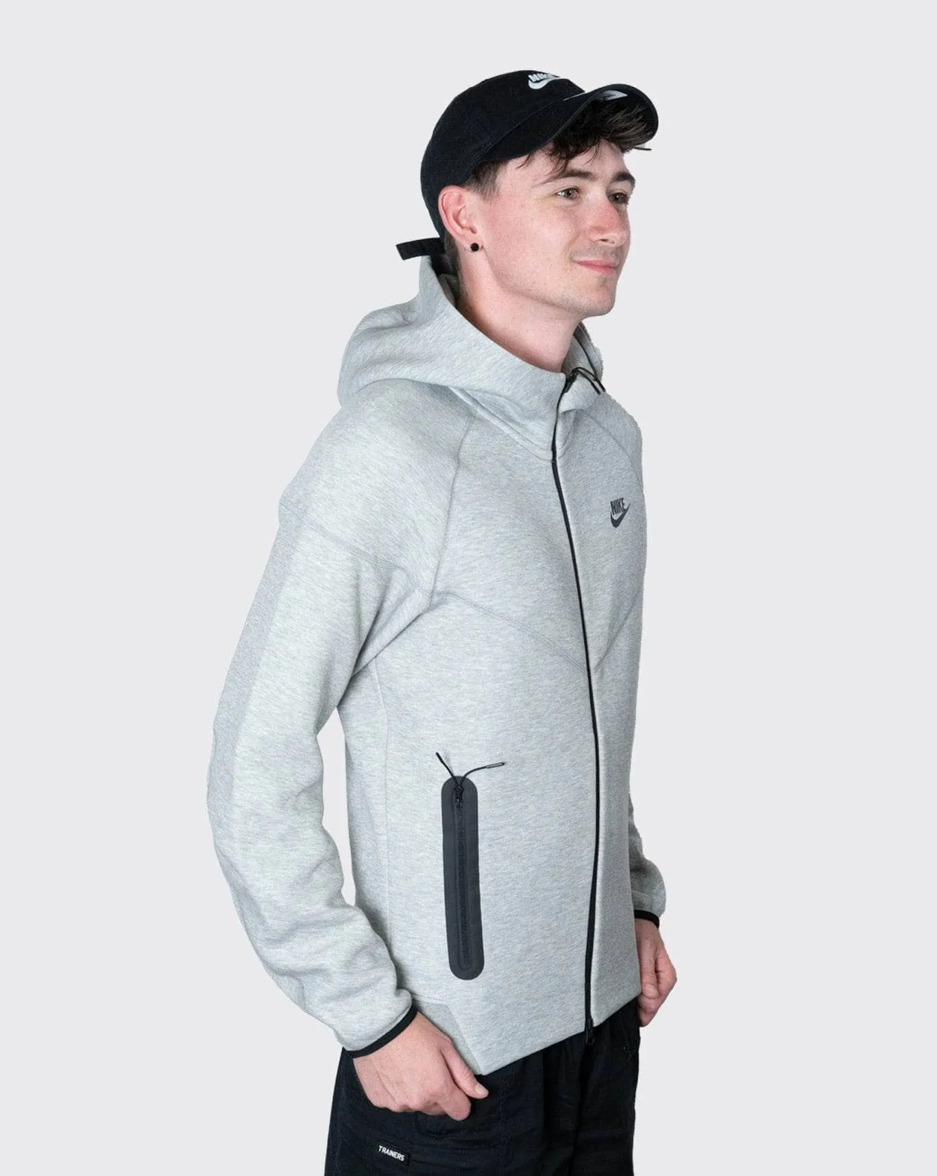 nike tech fleece hoodie