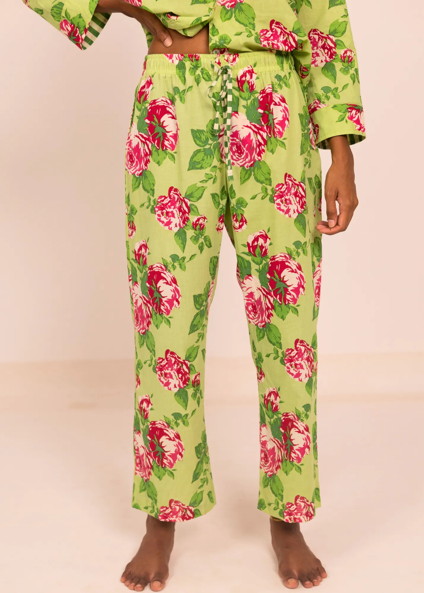 Radha Crop Pant - Green Roses