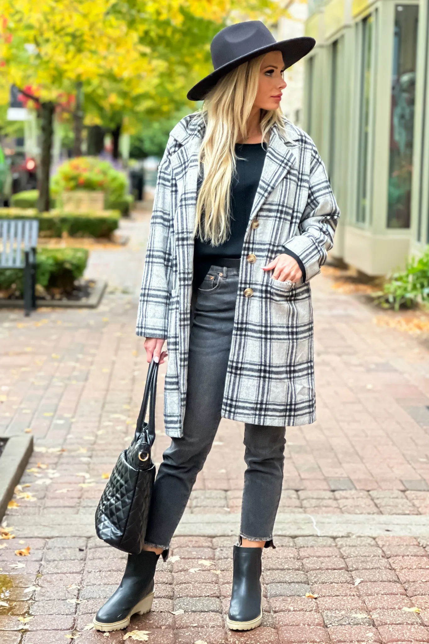 Surprise Visit Lightweight Plaid Button Down Coat : Black/Grey