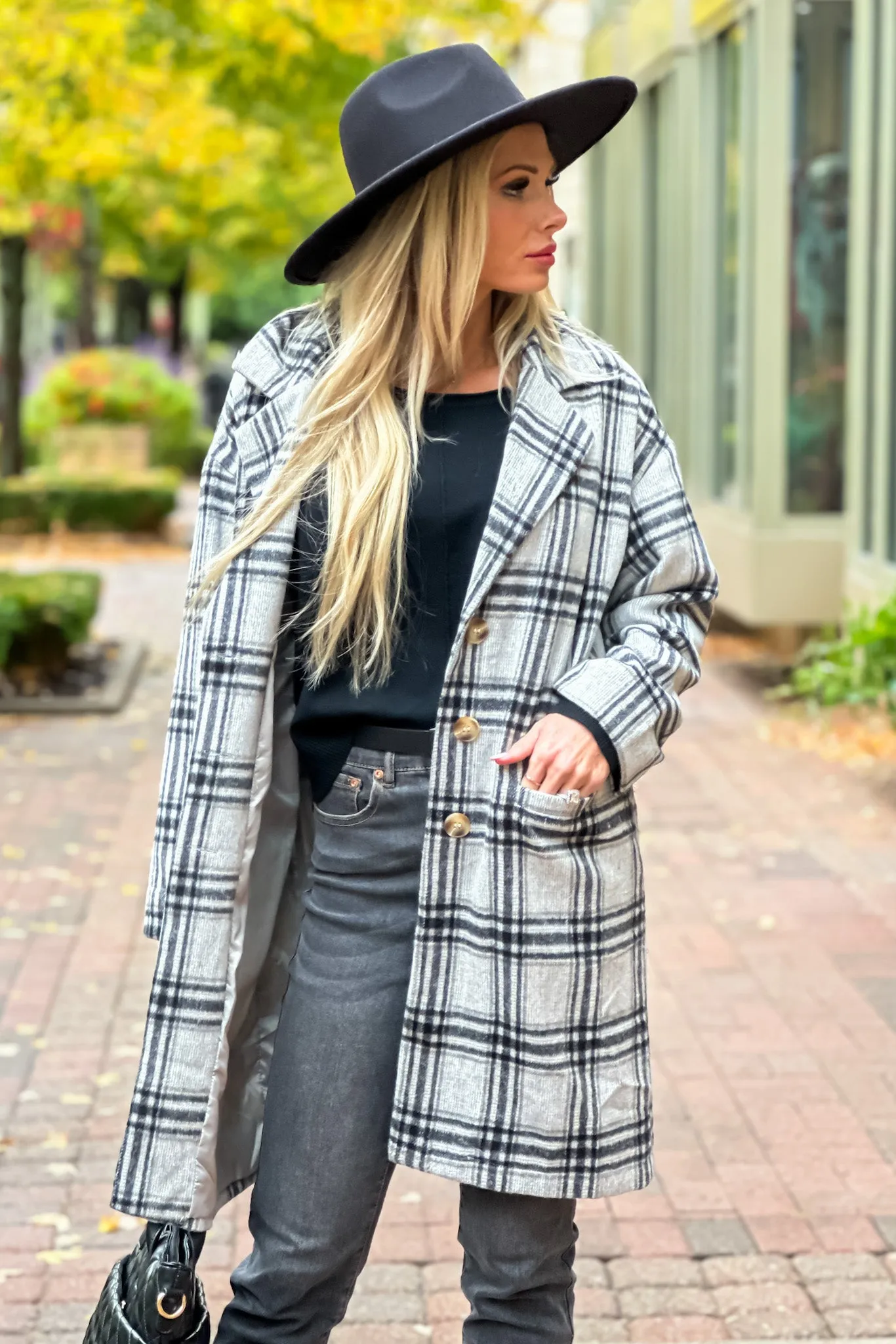 Surprise Visit Lightweight Plaid Button Down Coat : Black/Grey